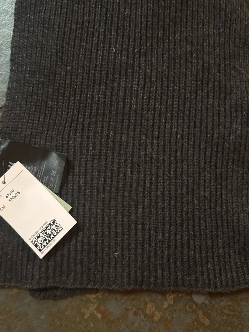 NEW H&M long grey scarf